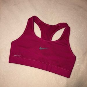Nike pro sports bra